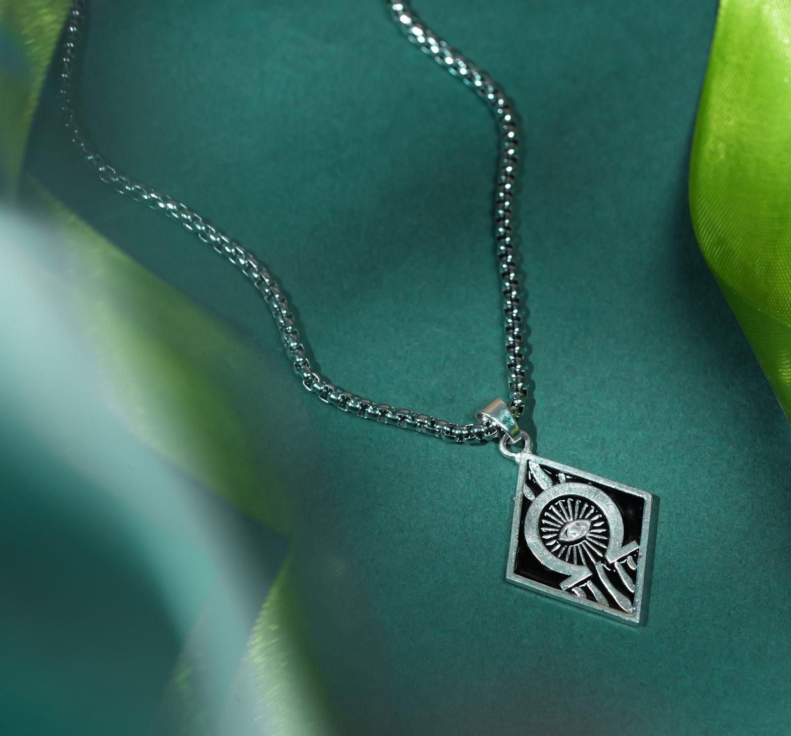 Necklace Pendant With Chain